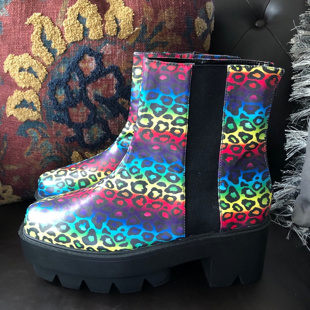 BUMMER CHEETAH PRINT BOOTIES